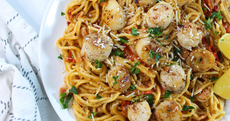 Garlic Tomato Pasta with Seared Scallops